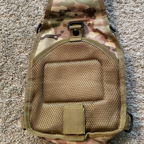 Camo shoulder bag - Picture 4 of 11